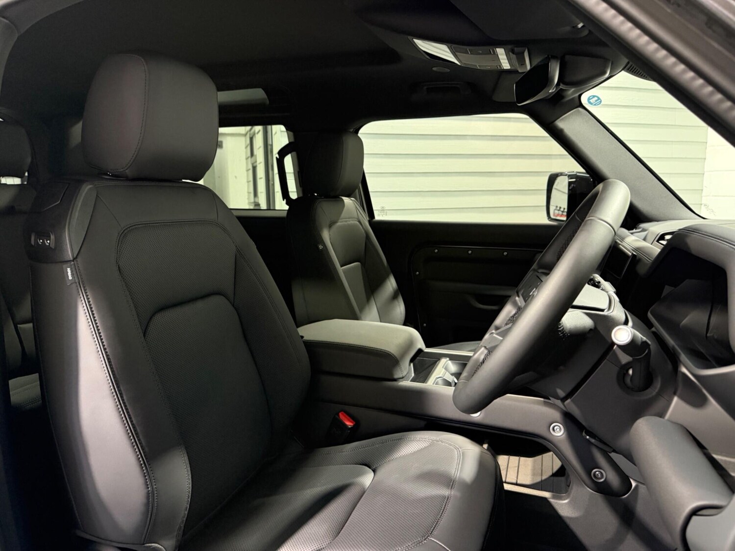 Used Land Rover Defender 2025 for sale - 76832230: Photo 38