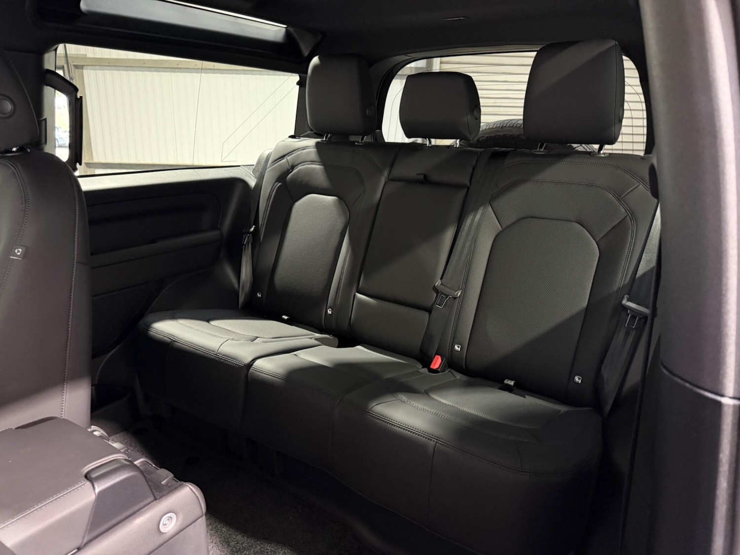 Used Land Rover Defender 2025 for sale - 76832230: Photo 39