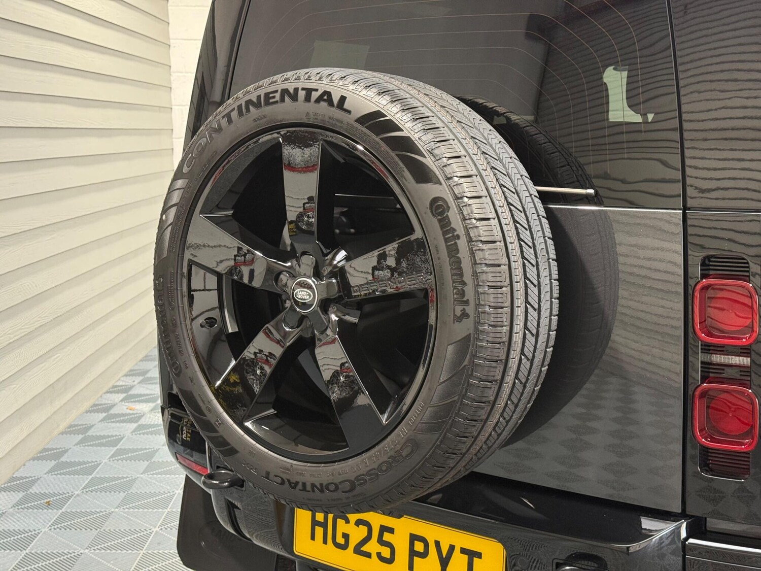 Used Land Rover Defender 2025 for sale - 76832230: Photo 44