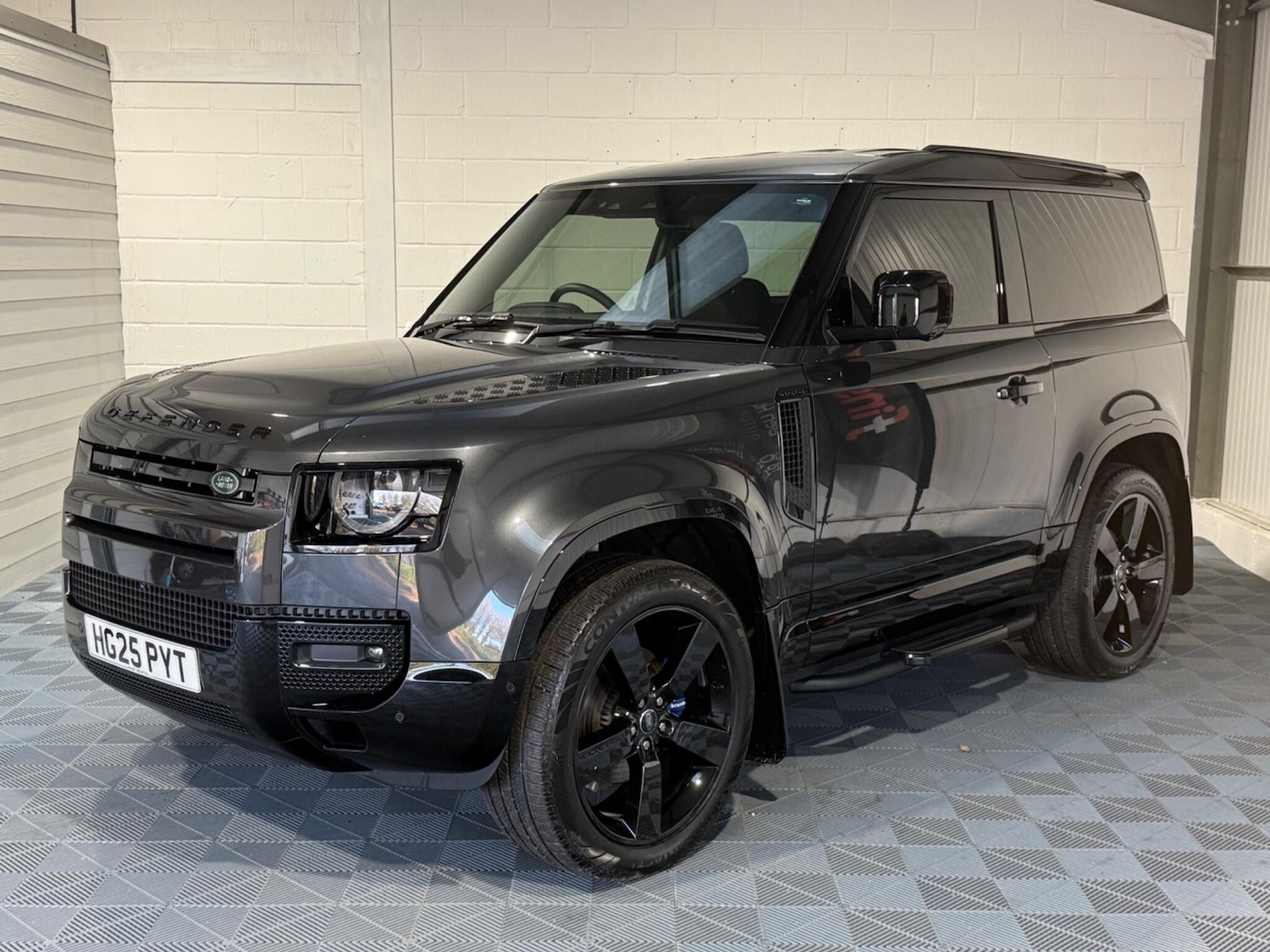 Used Land Rover Defender 2025 for sale - 76832230: Photo 5