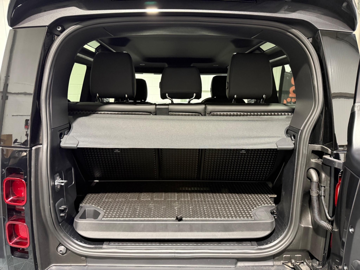 Used Land Rover Defender 2025 for sale - 76832230: Photo 51