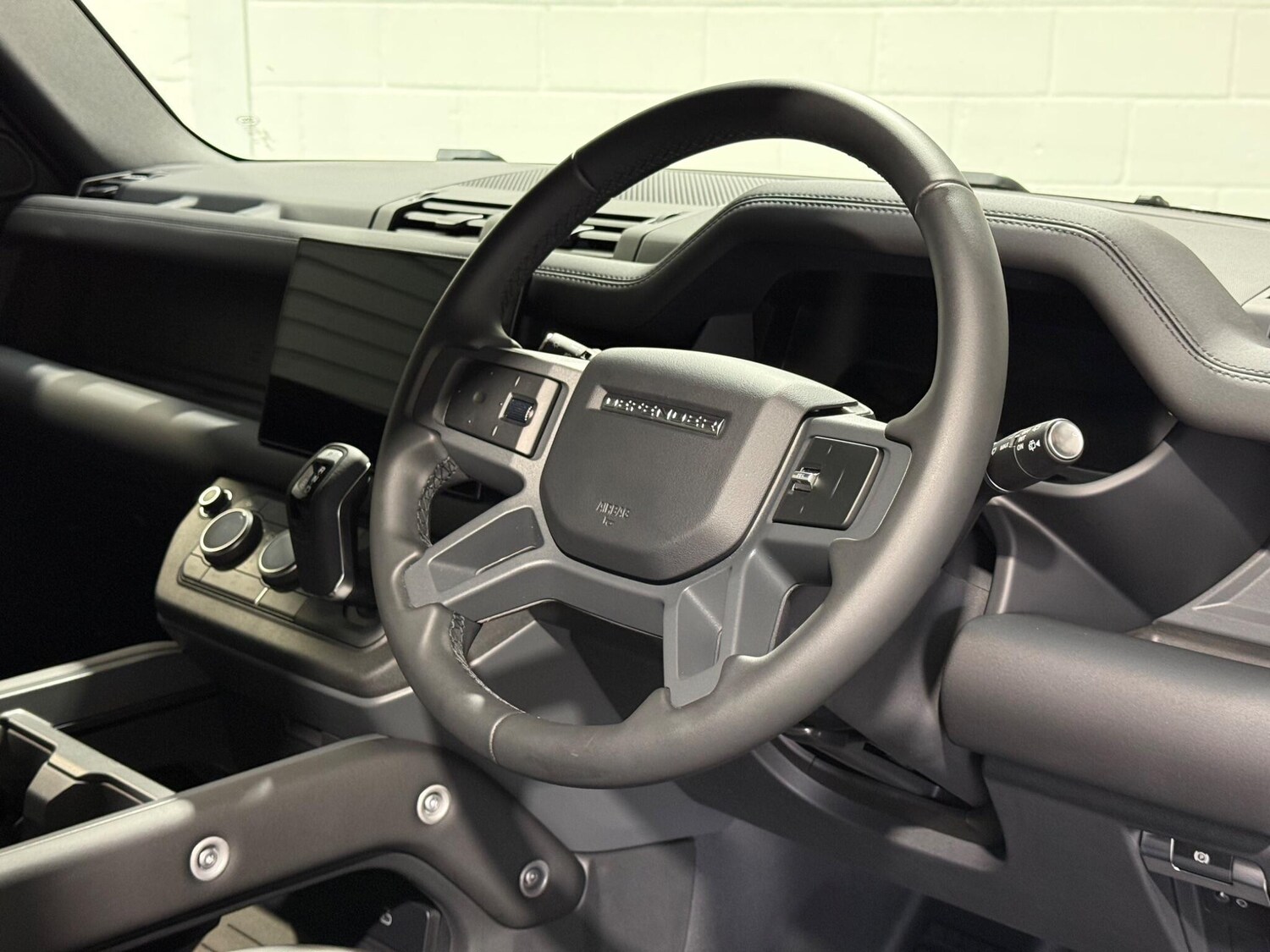 Used Land Rover Defender 2025 for sale - 76832230: Photo 52