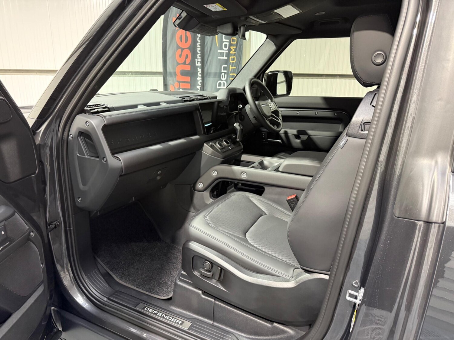 Used Land Rover Defender 2025 for sale - 76832230: Photo 53