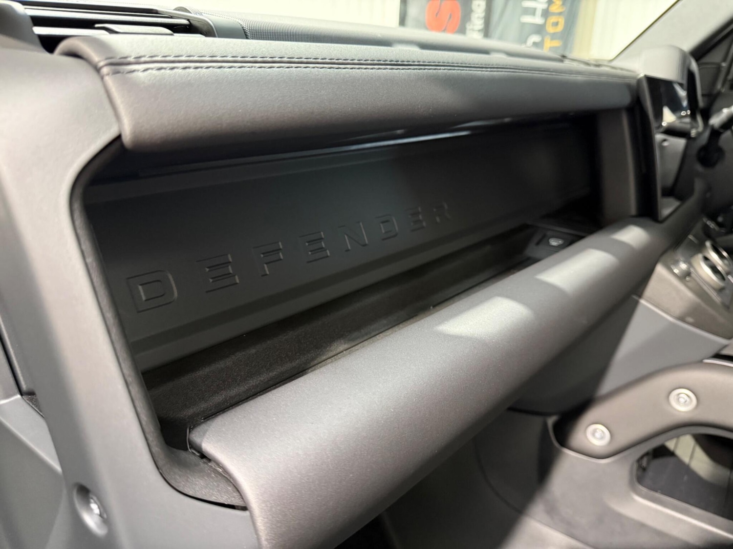 Used Land Rover Defender 2025 for sale - 76832230: Photo 63