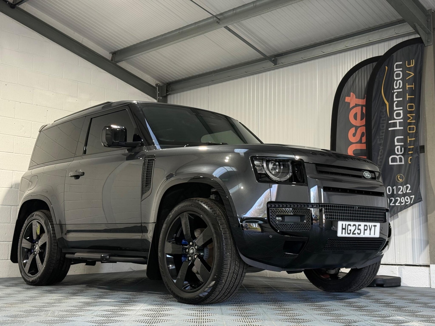 Used Land Rover Defender 2025 for sale - 76832230: Photo 8