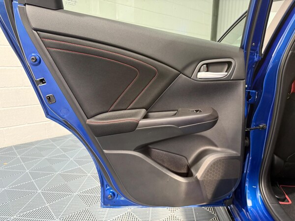Used Honda Civic 2015 for sale - 76307415: Photo 48