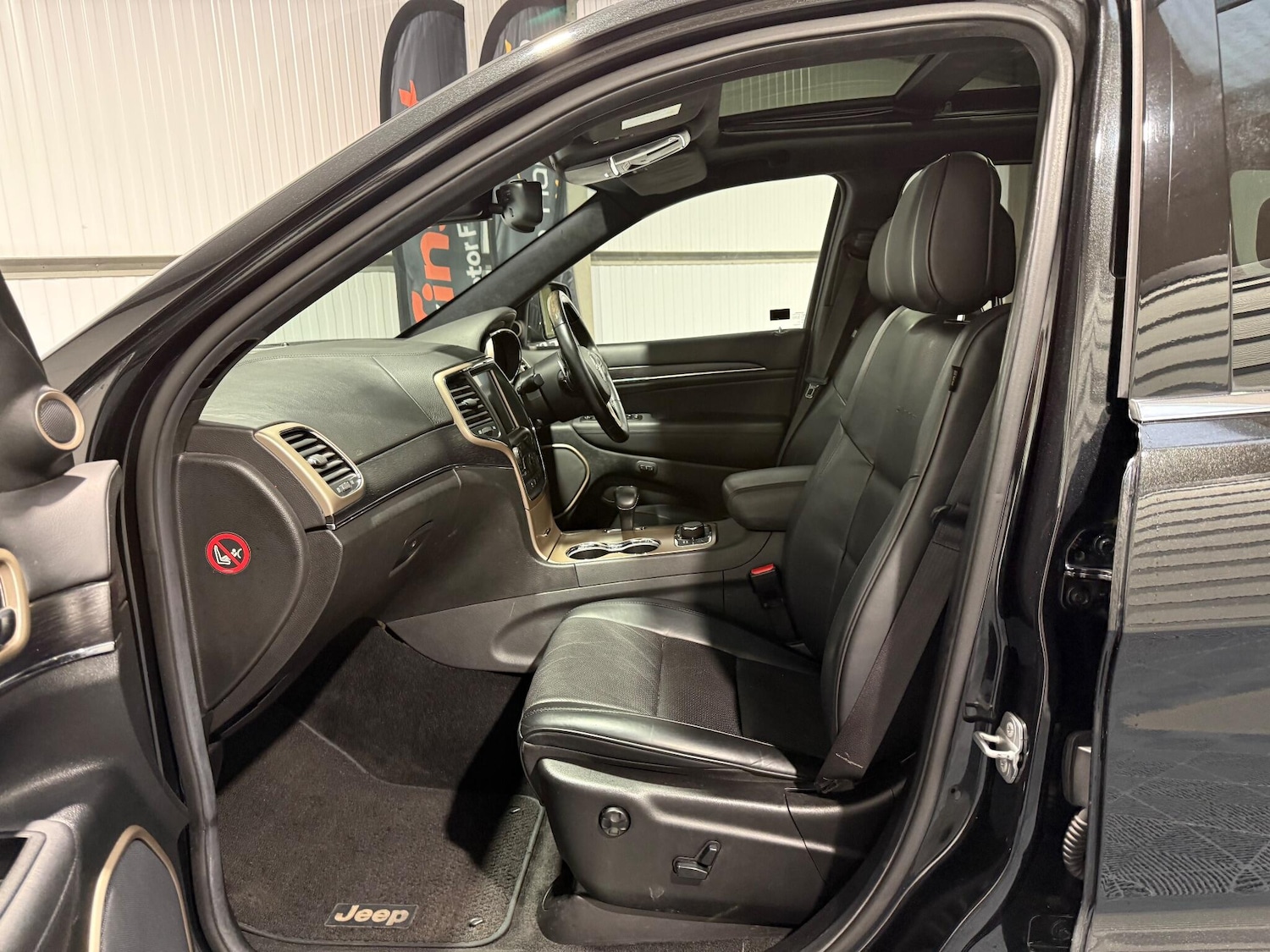 Used Jeep Grand Cherokee 2014 for sale - 77175286: Photo 74