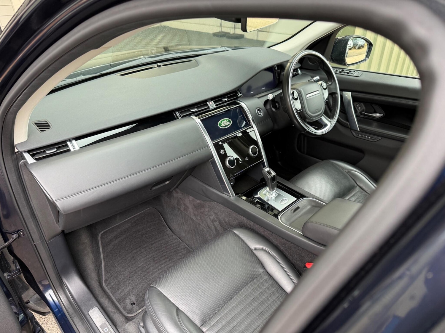 Used Land Rover Discovery Sport 2020 for sale - 76549049: Photo 3