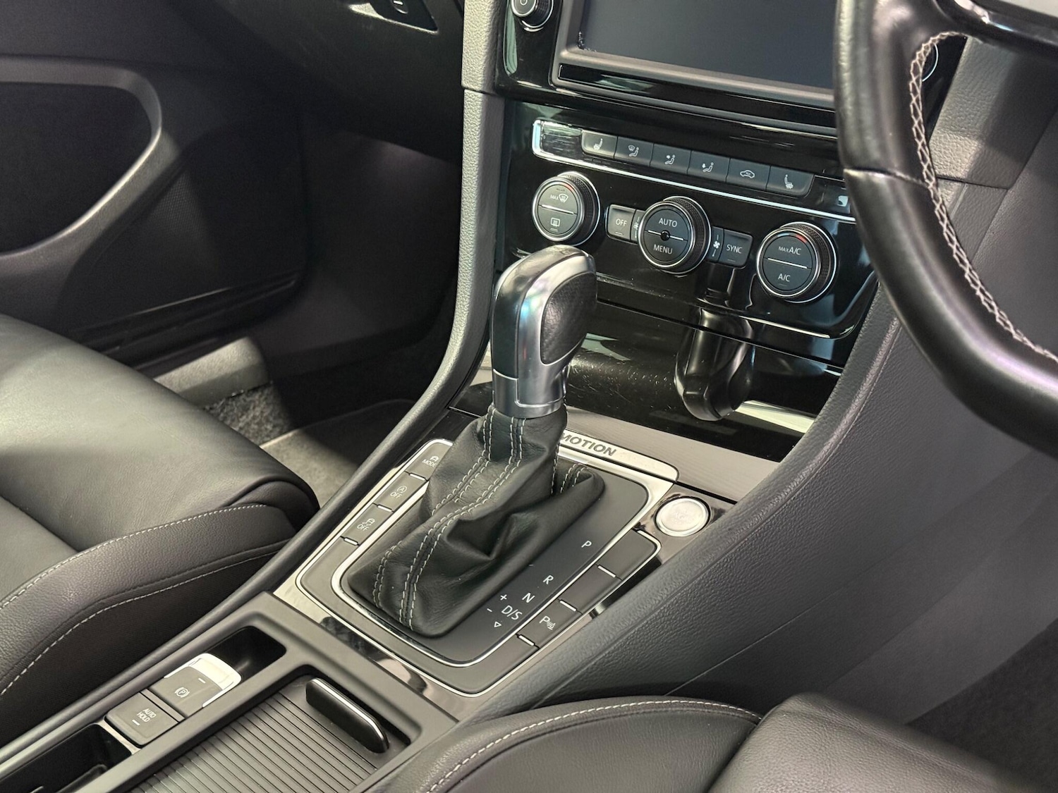 Used Volkswagen Golf 2015 for sale - 76349140: Photo 33