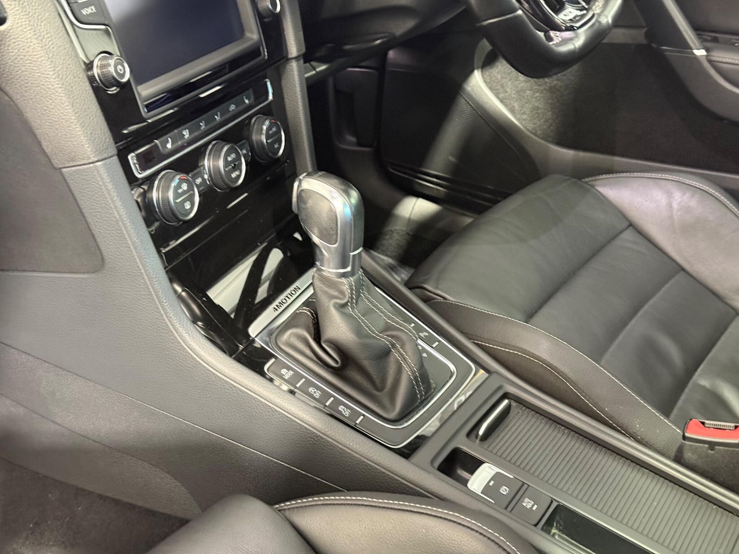 Used Volkswagen Golf 2015 for sale - 76349140: Photo 34