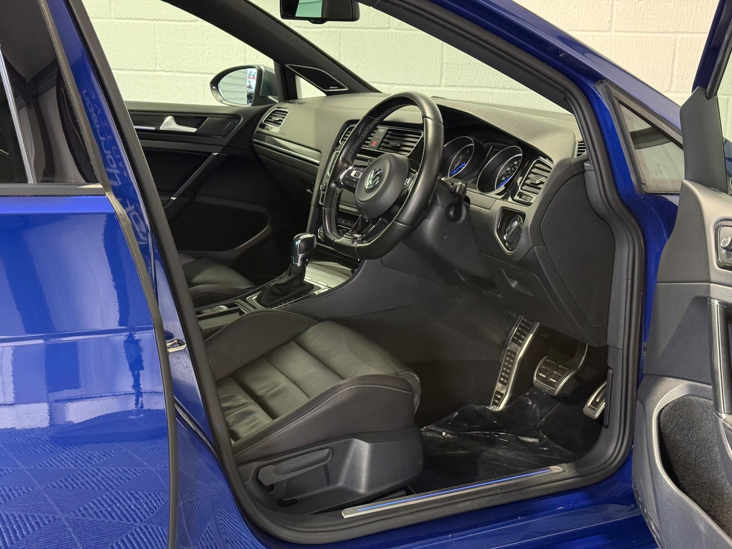 Used Volkswagen Golf 2015 for sale - 76349140: Photo 84