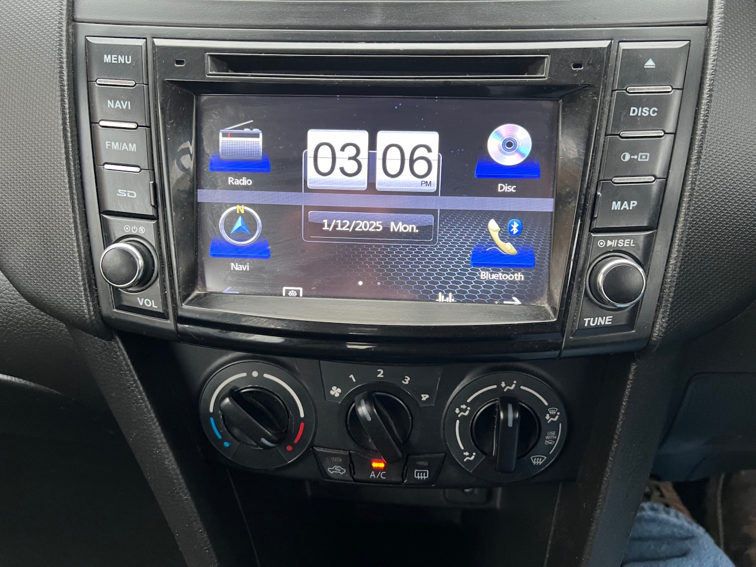 Used Suzuki Swift 2015 for sale - 76763537: Photo 13