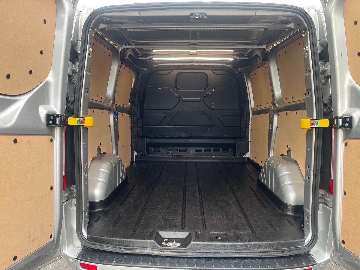 Used Ford Transit Custom 2023 for sale - 76868810: Photo 24