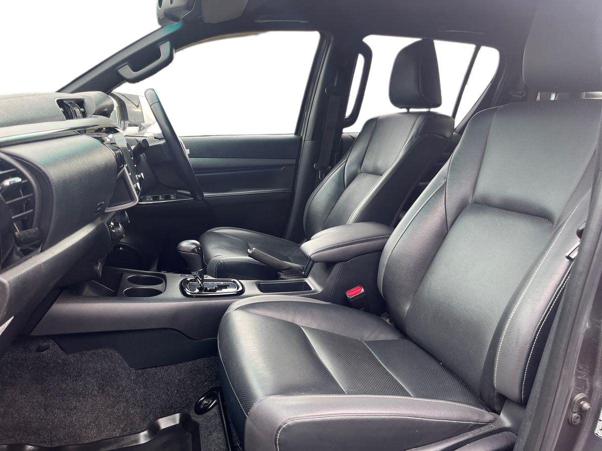 Used Toyota Hilux 2023 for sale - 76289836: Photo 13