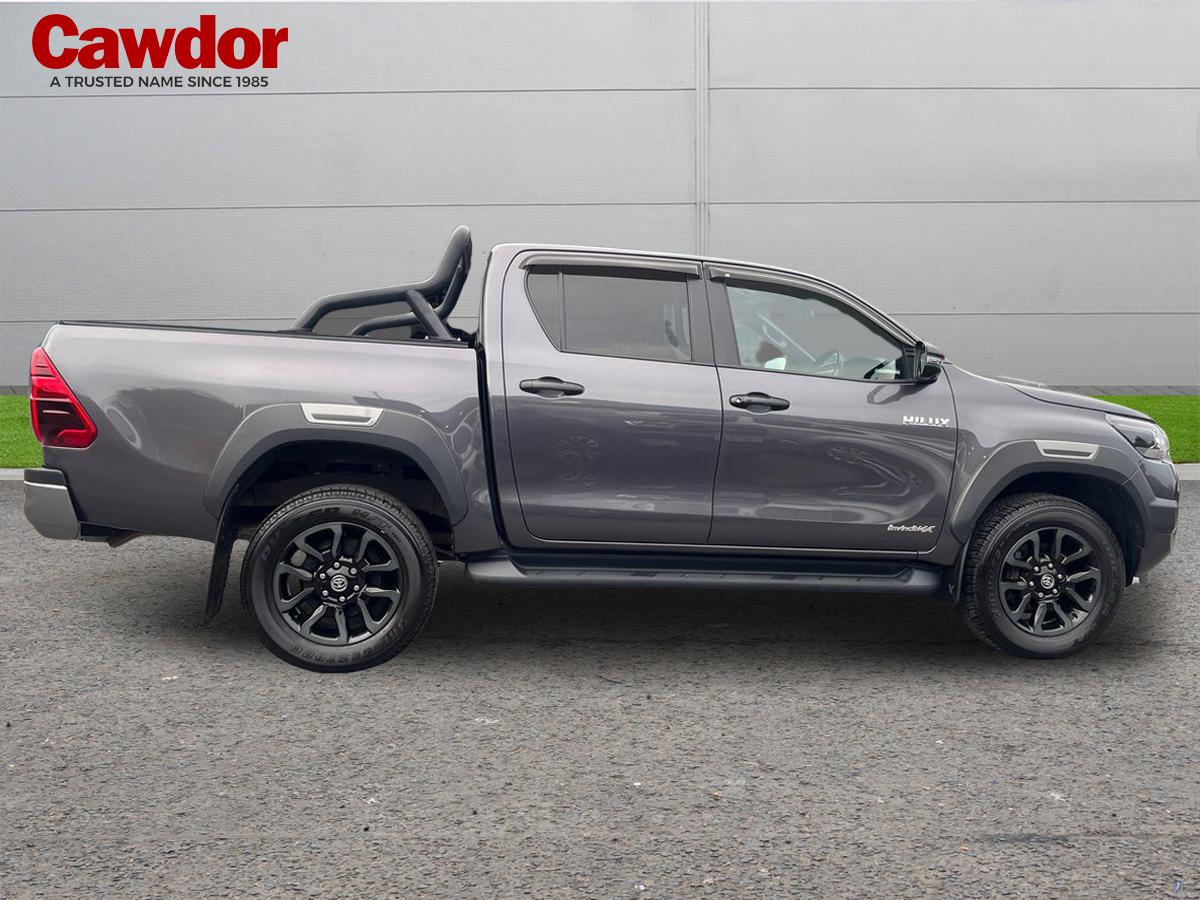 Used Toyota Hilux 2023 for sale - 76289836: Photo 2