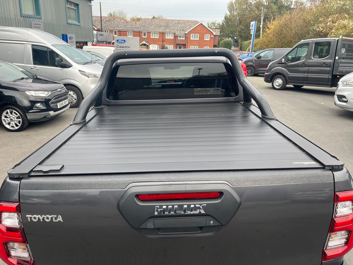 Used Toyota Hilux 2023 for sale - 76289836: Photo 24