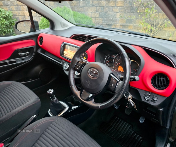 Used Toyota Yaris 2014 for sale - 76327598: Photo 2