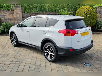 Used Toyota RAV4 2015 for sale - 76043681: Photo 3