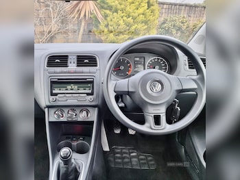 Used Volkswagen Polo 2013 for sale - 76500277: Photo