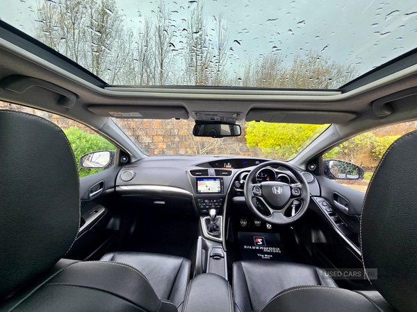 Used Honda Civic 2015 for sale - 76840240: Photo 2