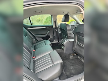 Used Skoda Superb 2018 for sale - 78101889: Photo