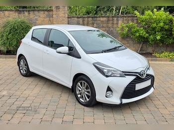 Used Toyota Yaris 2015 for sale - 79122175: Photo