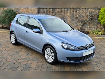 Volkswagen - Golf