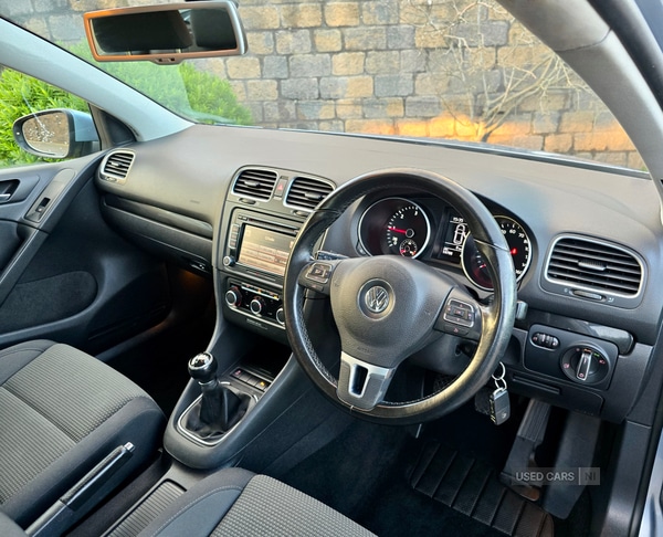 Used Volkswagen Golf 2011 for sale - 76646707: Photo 2