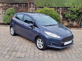 2014 - 1.25 82 Zetec 5dr