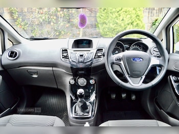 Used Ford Fiesta 2015 for sale - 76002624: Photo
