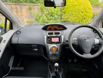 Used Toyota Yaris 2011 for sale - 74800393: Photo