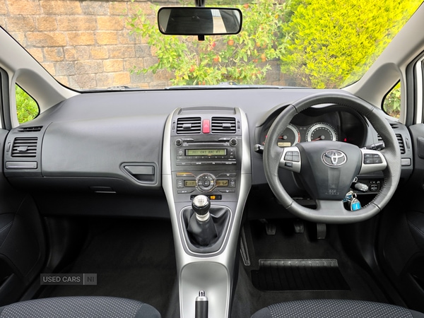 Used Toyota Auris 2011 for sale - 77359522: Photo 2