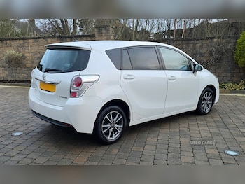 Used Toyota Verso 2013 for sale - 77401019: Photo