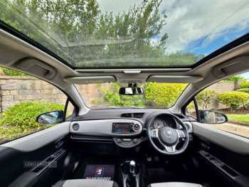 Used Toyota Yaris 2013 for sale - 74823482: Photo