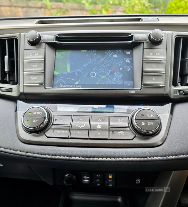 Used Toyota RAV4 2015 for sale - 76802819: Photo 6