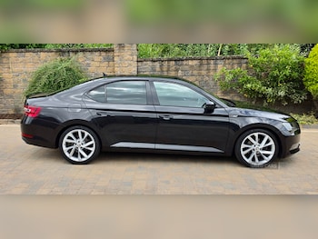 Used Skoda Superb 2017 for sale - 79363044: Photo