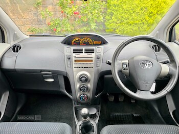 Used Toyota Yaris 2010 for sale - 76109948: Photo