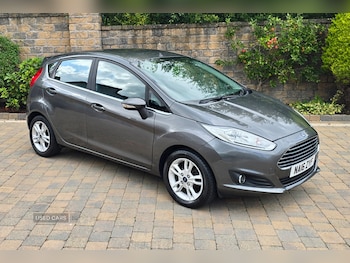 2016 - 1.25 82 Zetec 5dr