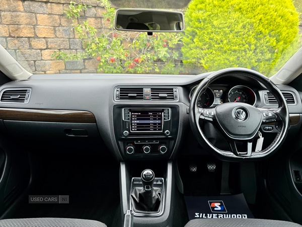 Used Volkswagen Jetta 2016 for sale - 76153750: Photo 2