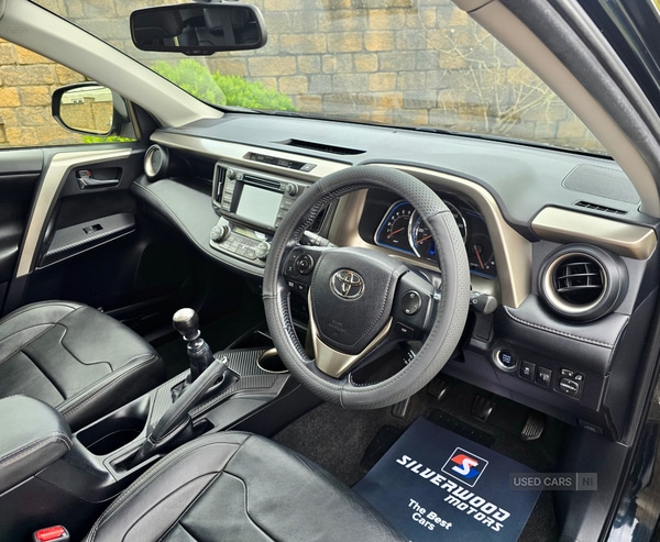 Used Toyota RAV4 2015 for sale - 77659601: Photo 2