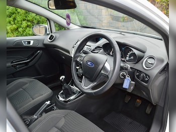 Used Ford Fiesta 2013 for sale - 76260731: Photo 2