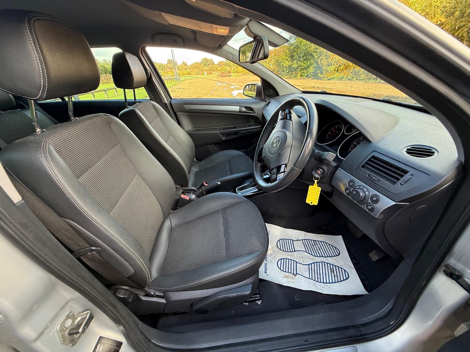 Vehicle 29