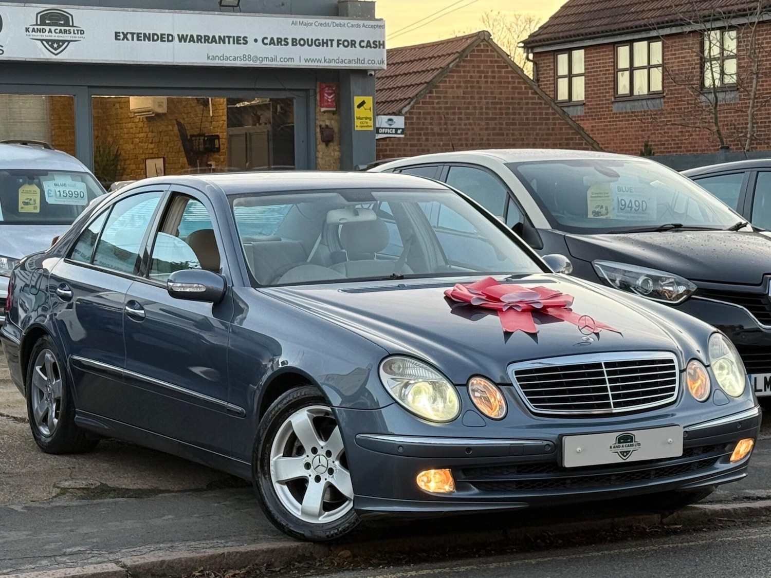 Used Mercedes-Benz E Class 2004 for sale - 76658337: Photo 2