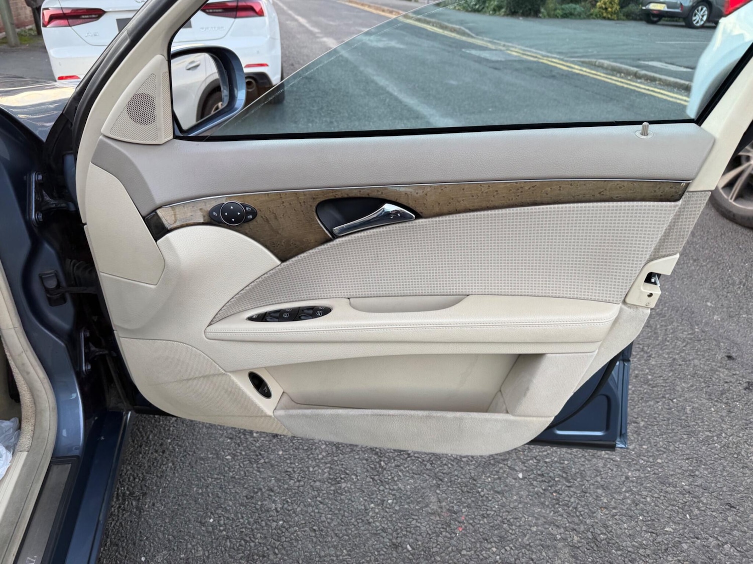 Used Mercedes-Benz E Class 2004 for sale - 76658337: Photo 26