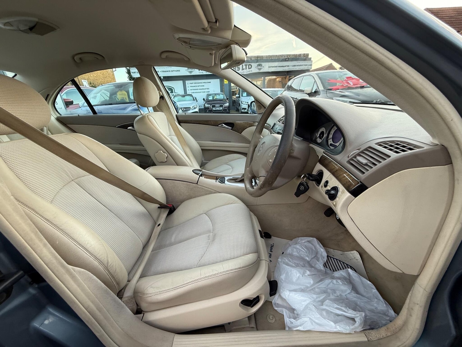 Used Mercedes-Benz E Class 2004 for sale - 76658337: Photo 29