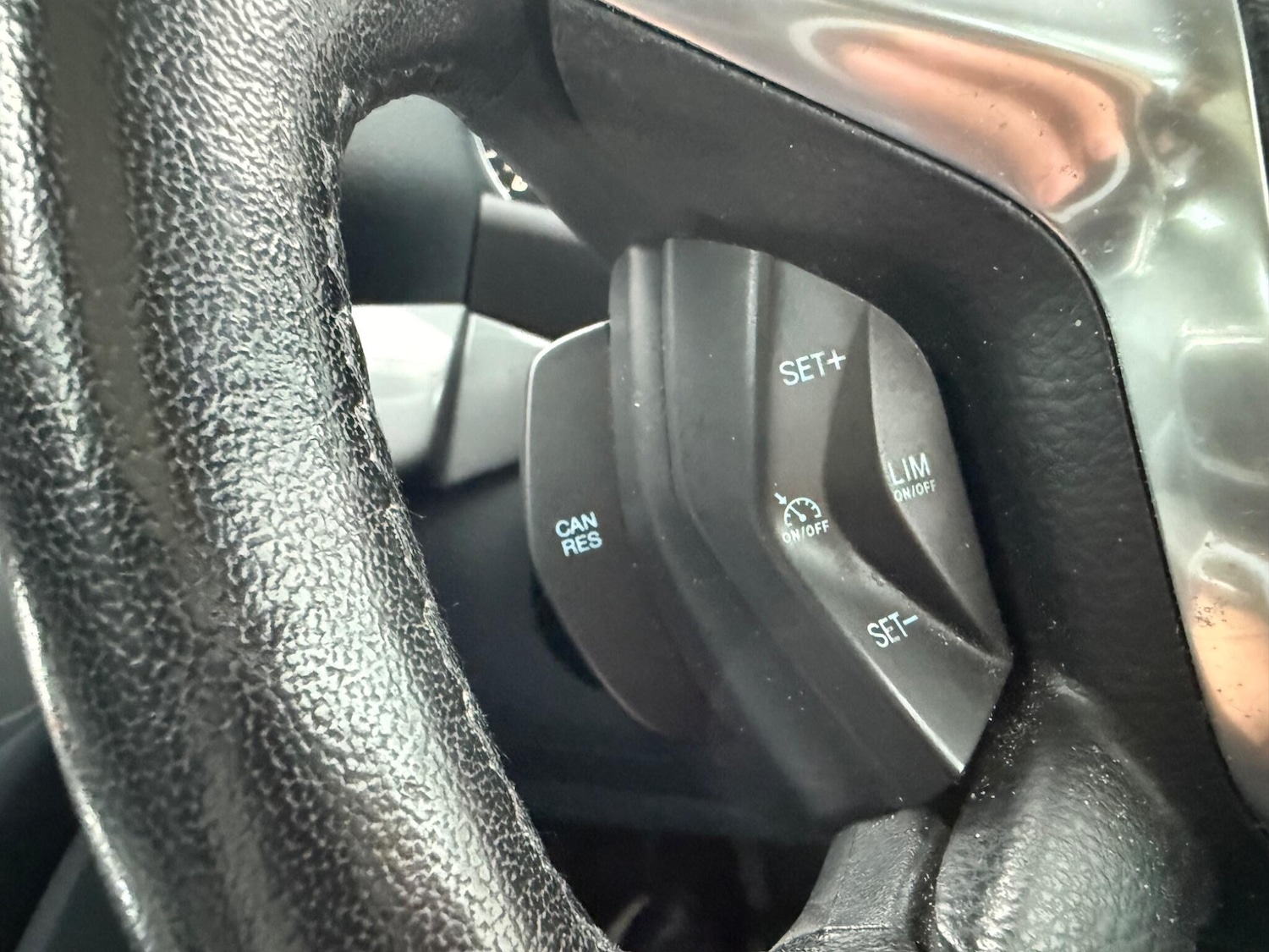 Used Ford C-Max 2014 for sale - 76360239: Photo 23