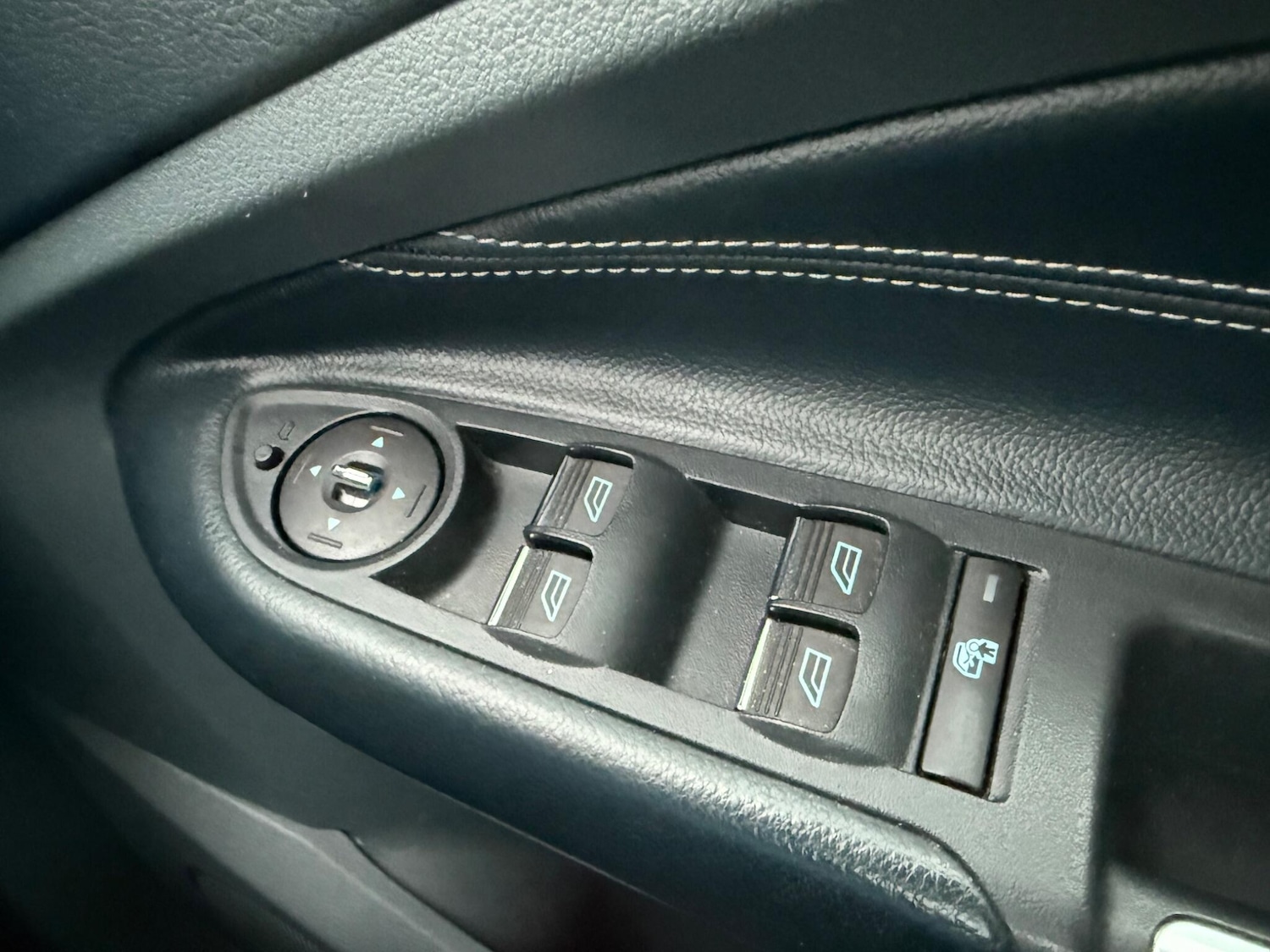 Used Ford C-Max 2014 for sale - 76360239: Photo 31