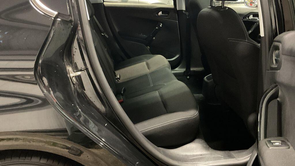 Used Peugeot 208 2018 for sale - 76771745: Photo 14