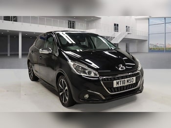 Used Peugeot 208 2018 for sale - 76771745: Photo
