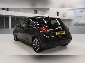 Used Peugeot 208 2018 for sale - 76771745: Photo